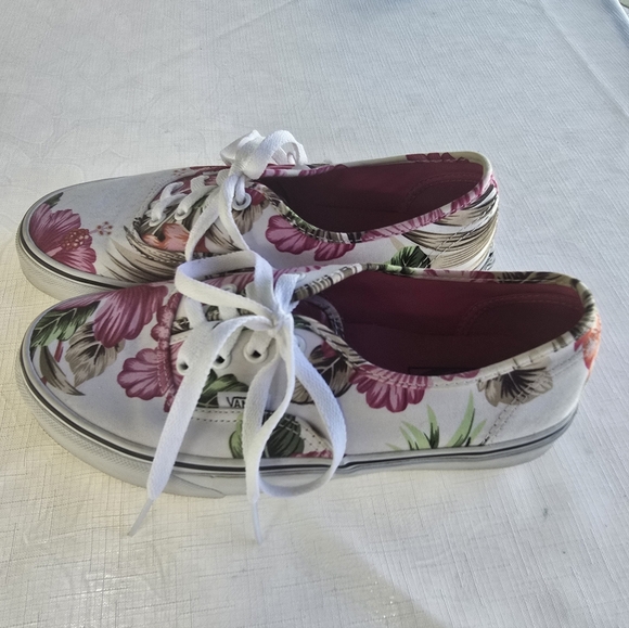 Vans Women's Pink Floral Canvas Sneakers 7.5 - Picture 2 of 8